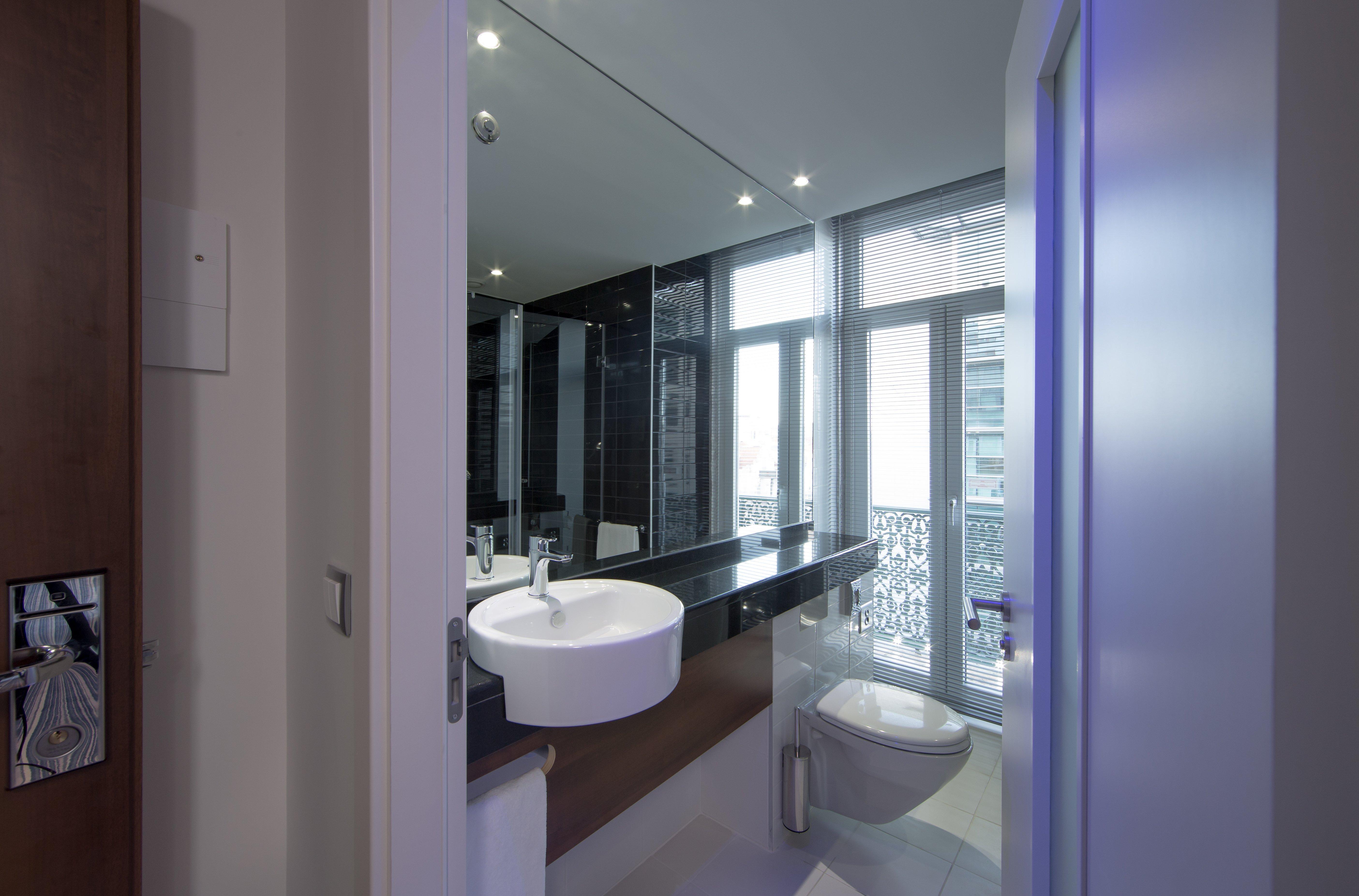 Holiday Inn Express Lisboa - Av. Liberdade By Ihg Ngoại thất bức ảnh