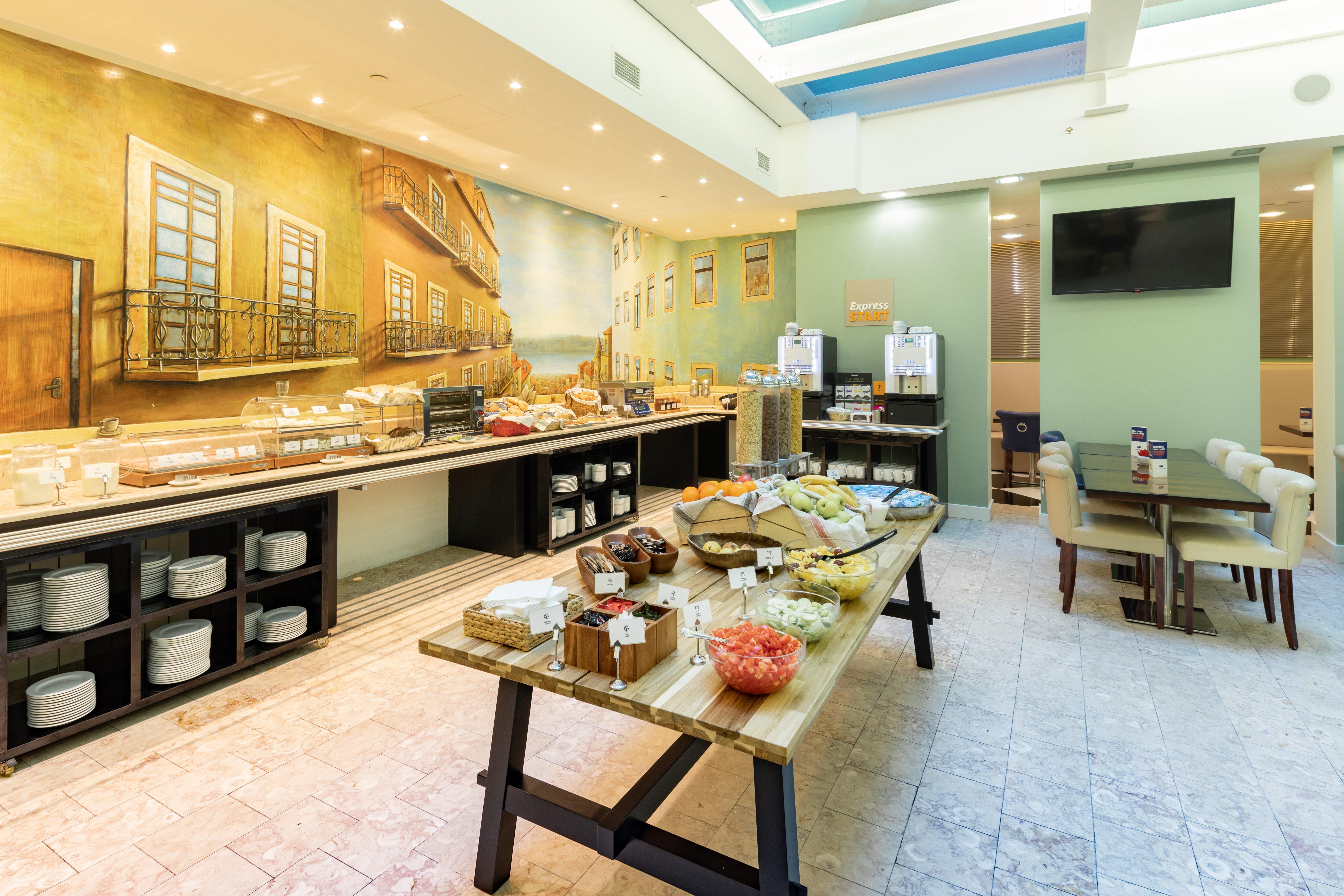 Holiday Inn Express Lisboa - Av. Liberdade By Ihg Ngoại thất bức ảnh